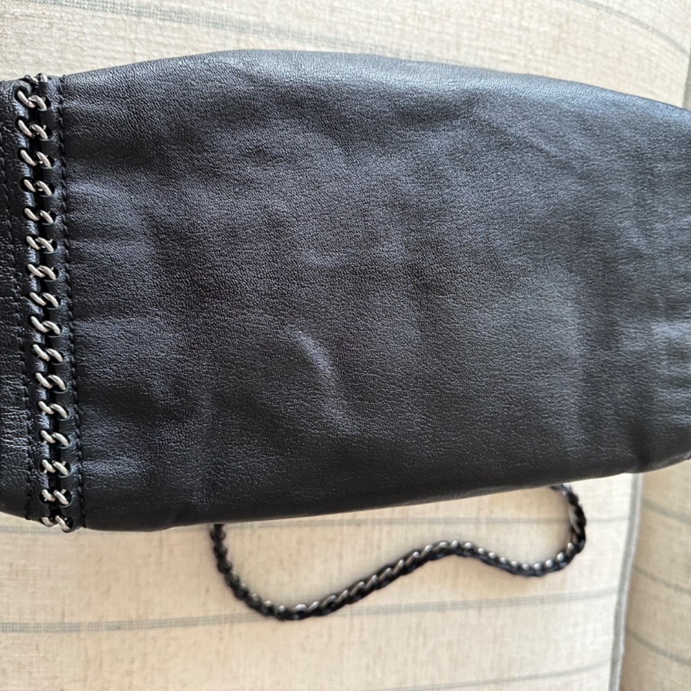 Chanel Luxe Ligne Bowler - Picture 11 of 16